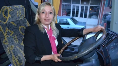 Manisa'da Kadın Vekil Adayı Selendi'de Coşkuyla Karşılandı