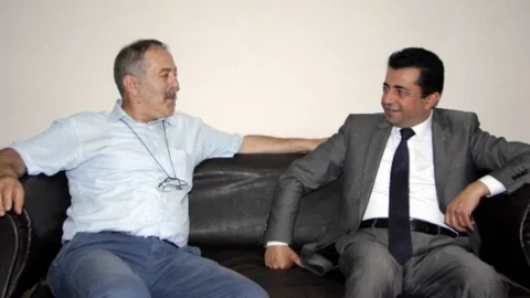 Bursa'da MHP Adayı Zırhlıoğlu Destek İstedi