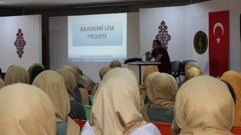 Kocaeli'de Akademi Lise Projesi tanıtımları sürüyor