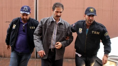 Kayseri'de 2013 yılı Askeri Liselere Giriş Sınavı'ndaki usulsüzlük iddiaları nedeniyle gözaltına alınan 3 kişi adliyeye sevk edildi.