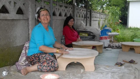 Düzce'de kadınlar Ramazan hazırlıklarına başladı