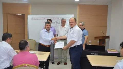 Antalya'da Ezanı Güzel Okuma Kursu sertifika töreni yapıldı.