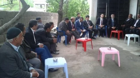 Van'da Saadet Partisi Gevaş'ta halkla bir araya geldi