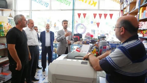 Saadet Partisi adayları esnafı ziyaret ederek dertlerini dinledi