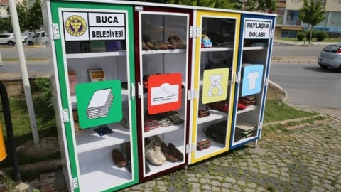 Buca'da İhtiyaç Sahiplerine Yardımcı Oluyor