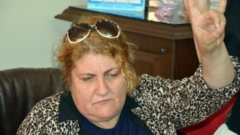 Balıkesir'de bir kadının bozkurt işareti yaptığı gerekçesiyle darp edildiği öne sürüldü.