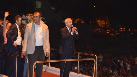 Aliağa'da Kılıçdaroğlu'ndan gençlere mesaj