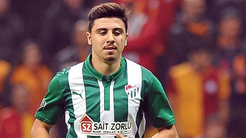 Bursa'da Ozan Tufan İçin Transfer Görüşmesi