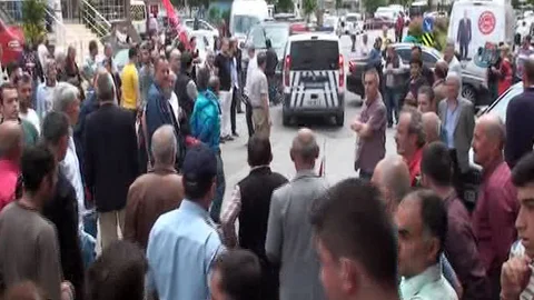 Pendik'te CHP Mitinginde Gerginlik