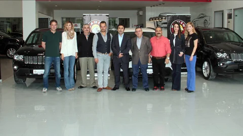 Şahin Sucukları, "Dikkat Jeep Çıkabilir" kampanyasında kazanan üç talihliye araçlarını teslim etti.