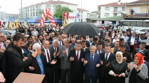 Düzce'de Olgun Piliç 25. yılını kutladı
