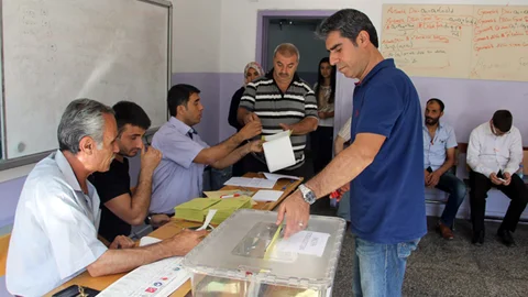 Gaziantep'te oy verme işlemi başladı