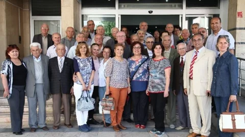 Köy Enstitülüler Derneği, Odunpazarı Belediye Başkanı Kazım Kurt'u ziyaret etti