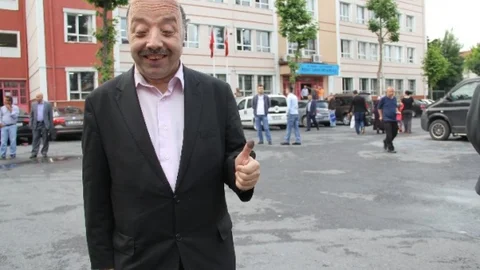 İstanbul'da Görme Engelliler Oy Kullanma Hakkı İçin Mücadele Ediyor