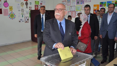 Bakan Avcı Eskişehir'de oyunu kullandı