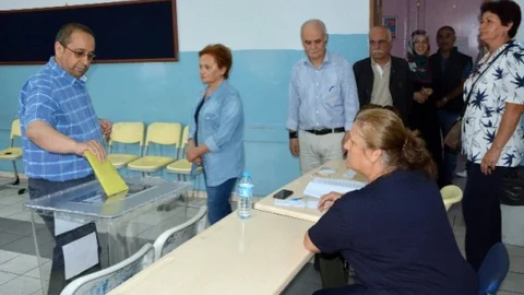 Balıkesir'de oy verme işlemi başladı
