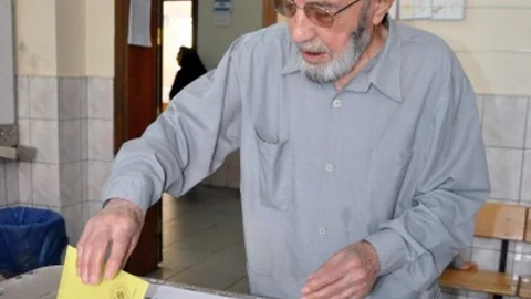 Konya'da Oy Kullanma İşlemi Başladı