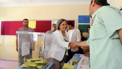 Diyarbakır'da Kışanak oyunu kullandı