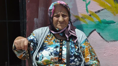İzmir'de Engelli Birey Oyunu Aracında Kullandı