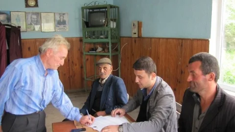 Kütahya Hisarcık'ta Yenipınar köyünde oy verme işlemi 3 saatte sona erdi.