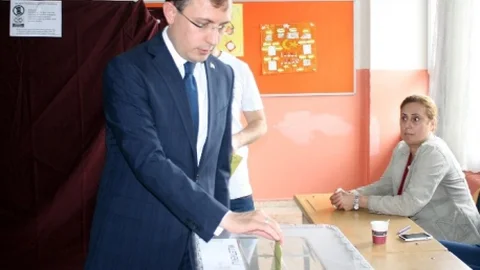 Güngören'de Mehmet Muş oyunu kullandı