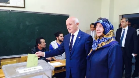 Kayseri'de Yaşar Karayel oyunu kullandı