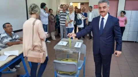 Bursa'da MHP Genel Sekreteri Oyunu Kullandı