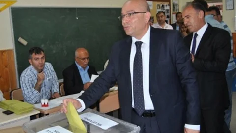 Kayseri'de Elitaş ve Özden oyunu kullandı