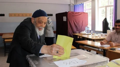 Kayseri'de Gül Ailesi oy kullandı