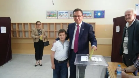 Bilecik'te milletvekili adayları oylarını kullandı