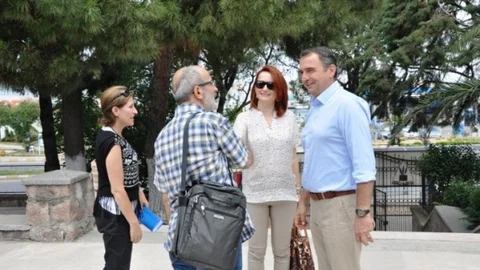 Ayvalık’ta Başkan Gençer oyunu kullandı