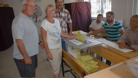 Fethiye'de yabancı uyruklu vatandaşlar sandık başına gitti