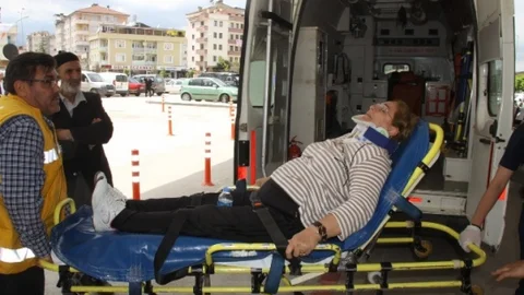 Bursa'da iki ayrı trafik kazasında 6 kişi yaralandı.