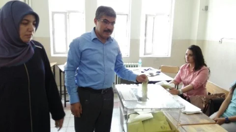 Adıyaman'da Oy Kullanımı Başladı