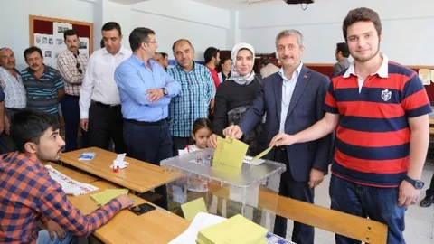 Şahinbey'de Başkan Tahmazoğlu oyunu kullandı