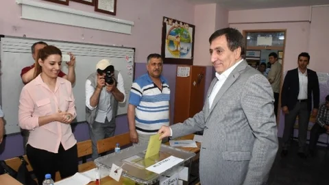Şanlıurfa'da Vali Küçük oyunu kullandı