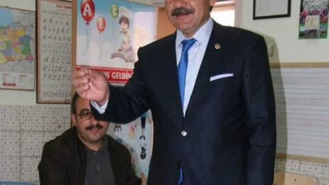 Afyonkarahisar'da seçim yasakları ihlal edildi