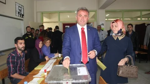 Sinop'ta seçim sonuçları açıklandı, AK Parti ve CHP adaylarının oyları belirlendi