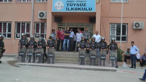 Osmaniye'de Tüysüz beldesinde belediye başkanlığı seçimleri yapıldı