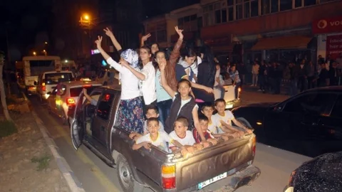 Hakkari'de kutlamalarda 4 yaralı