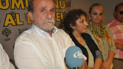 HDP İzmir'de vekil çıkararak coşku yaşandı