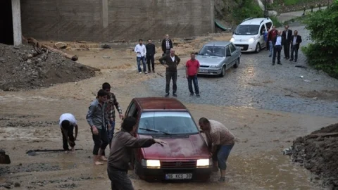 Bursa'da Oylat'ta sel felaketi