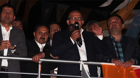 Konya'da Milletvekilleri Konyalılara Teşekkür Etti