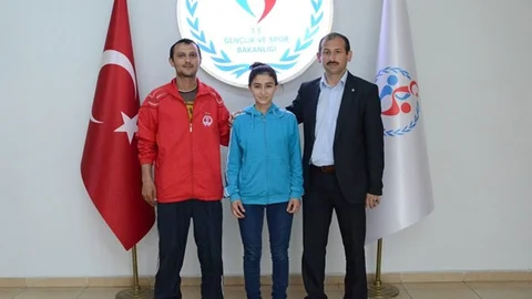 Düzce'de Halterci Buse İlhan milli takım kampına katıldı