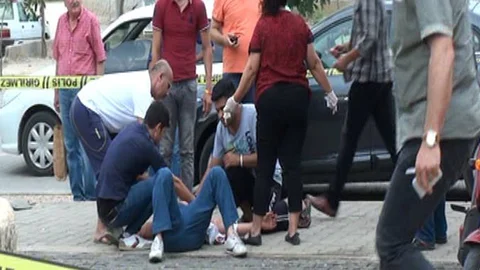 Adana'da kardeşler arasında çıkan bıçaklı kavgada bir kişi hayatını kaybetti.