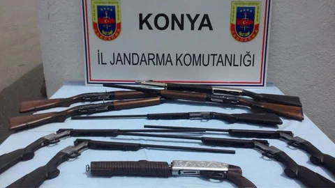 Beyşehir'de Kargo ile Silah Sevkiyatı Engellendi