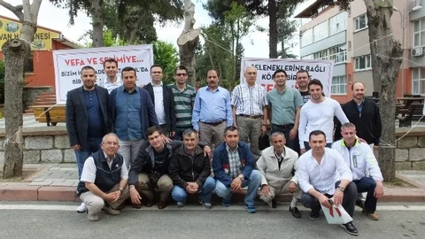 Balıkesir'de mezunlar pilav gününde bir araya geldi