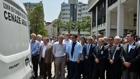 İzmir'de CHP'li Meclis Üyesi Latif Büyükdağ'a son veda