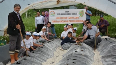 Kütahya'da 2. Lider Çocuk Tarım Kampı sona erdi