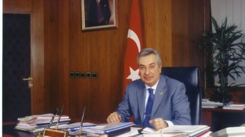 Zonguldak'ta Zeki Çakan, MHP'den milletvekili oldu.